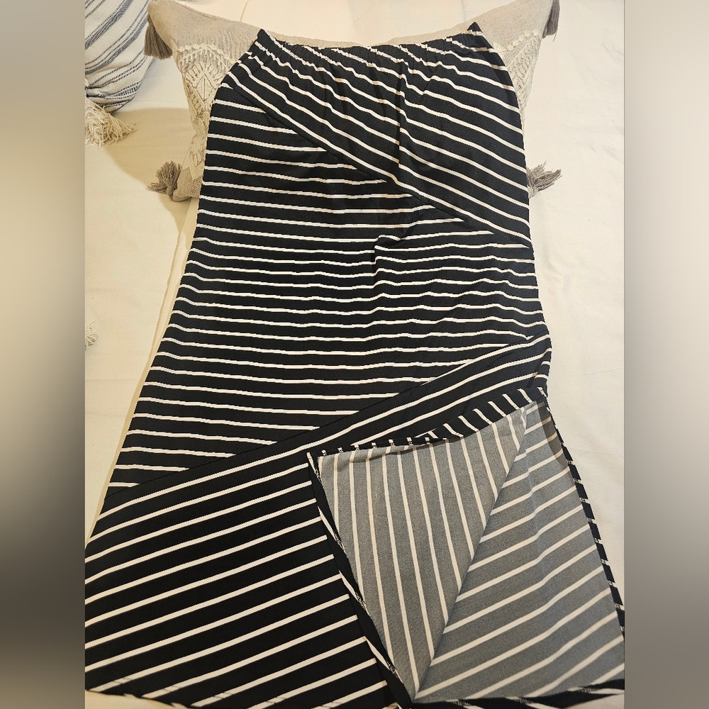 NOTATIONS  LIKE NEW LONG SKIRT